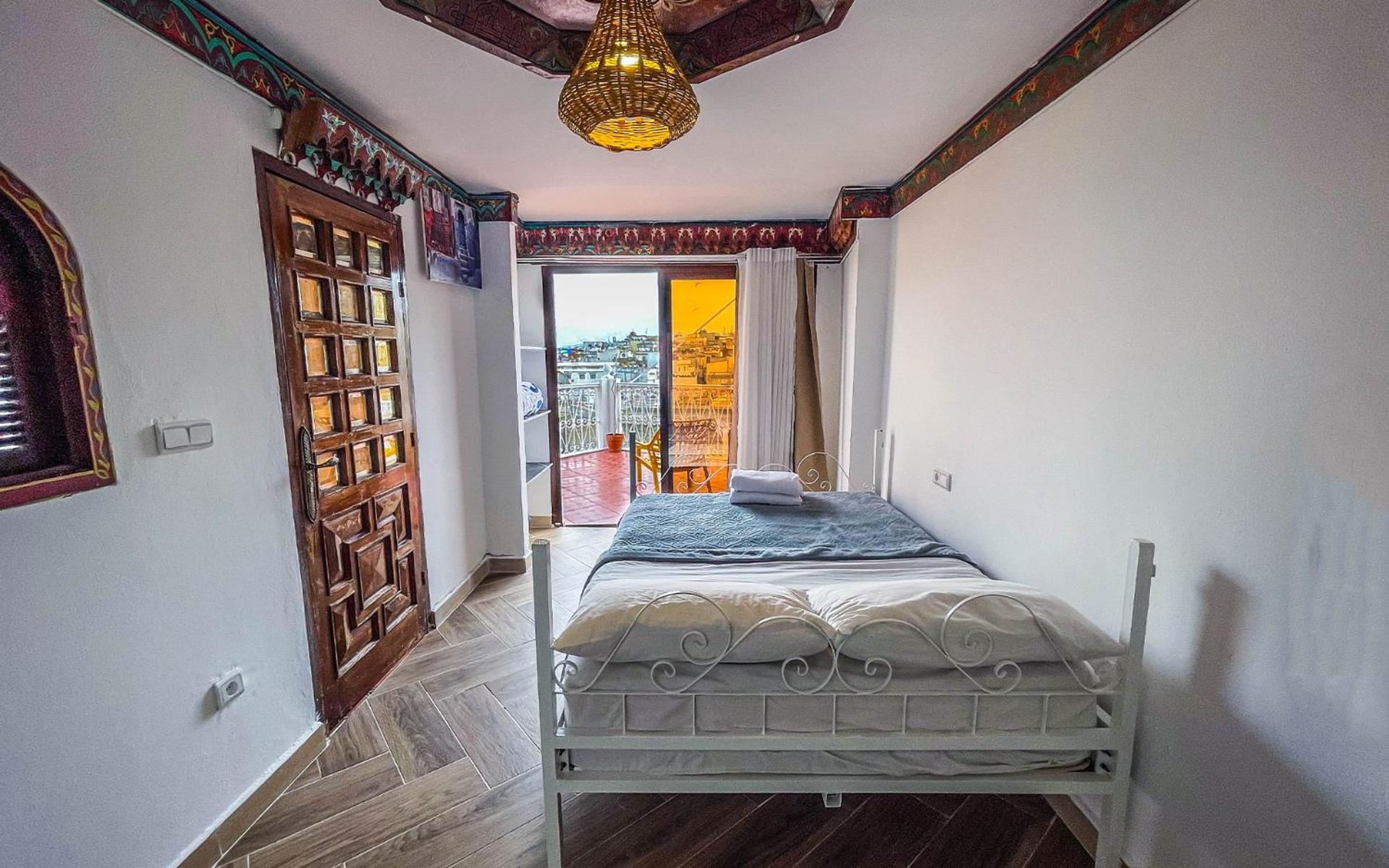 Hostal Tangiers *